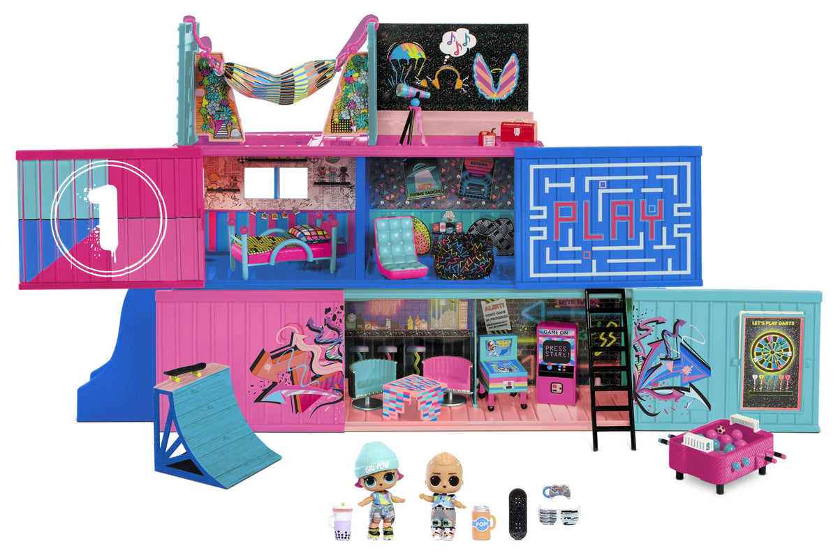 Fashion Show House Playset with 2 Dolls M6961