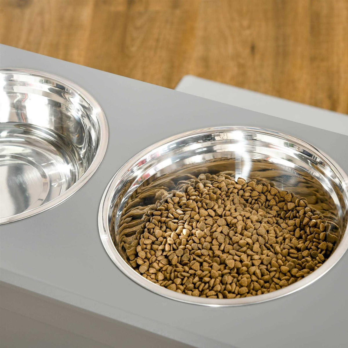 Raised Pet Feeding Station with 2 Stainless Steel Bowls Y284