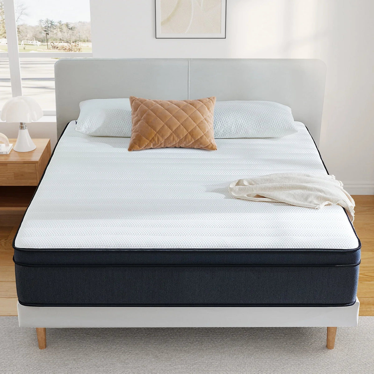 Queen 10 inch Medium Firm Hybrid Innerspring Mattress B2442