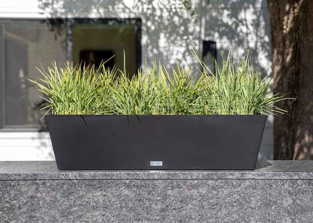 36" Plastic Planter 2-Pack Black M460