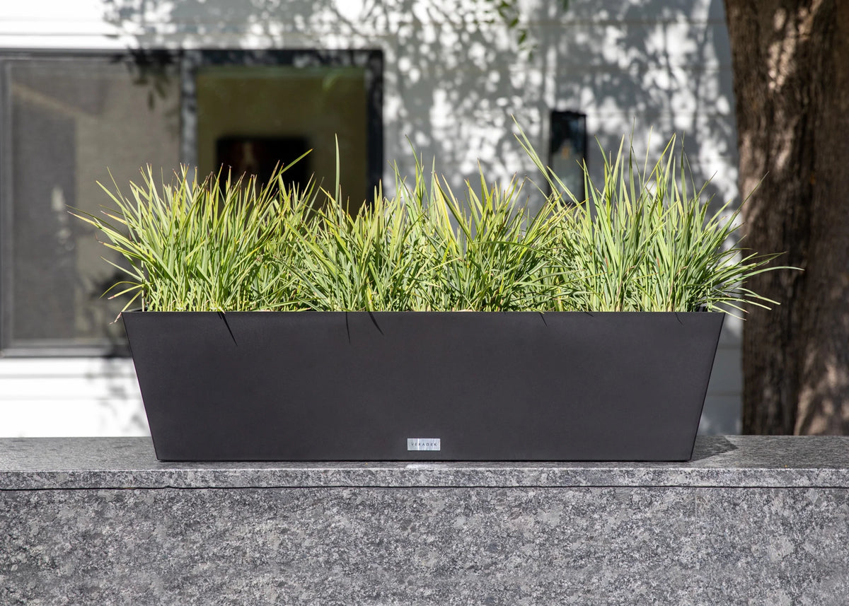 36" Plastic Planter 2-Pack Black M460