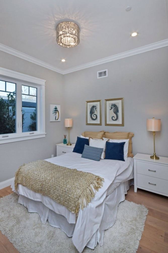 7-Light Flush Mount with LED Bulb B20995