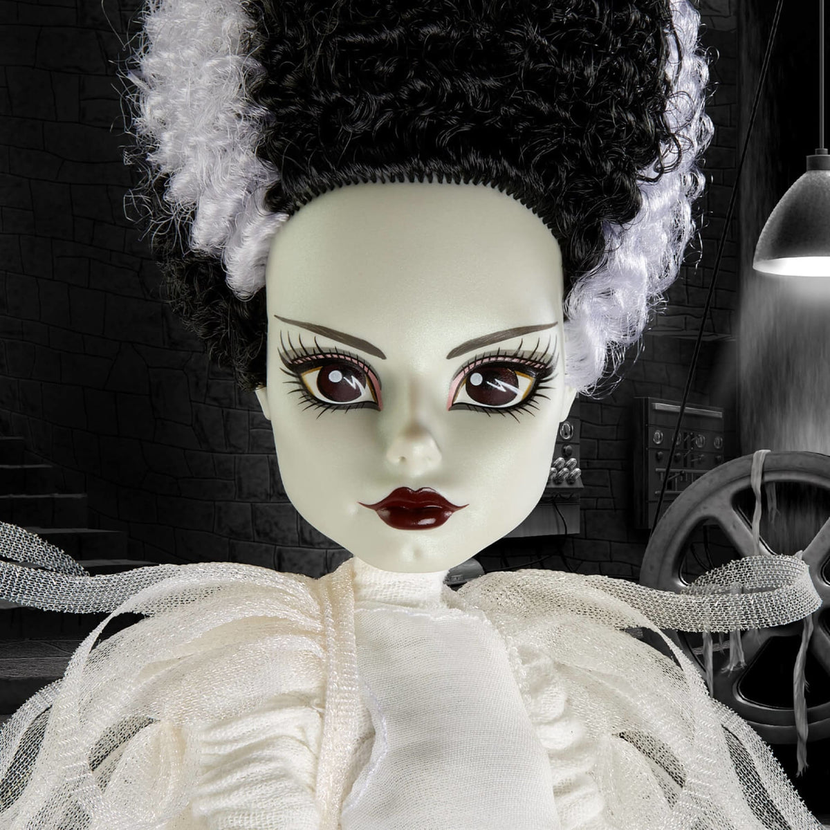 Monster High Skullector Doll Set Q811