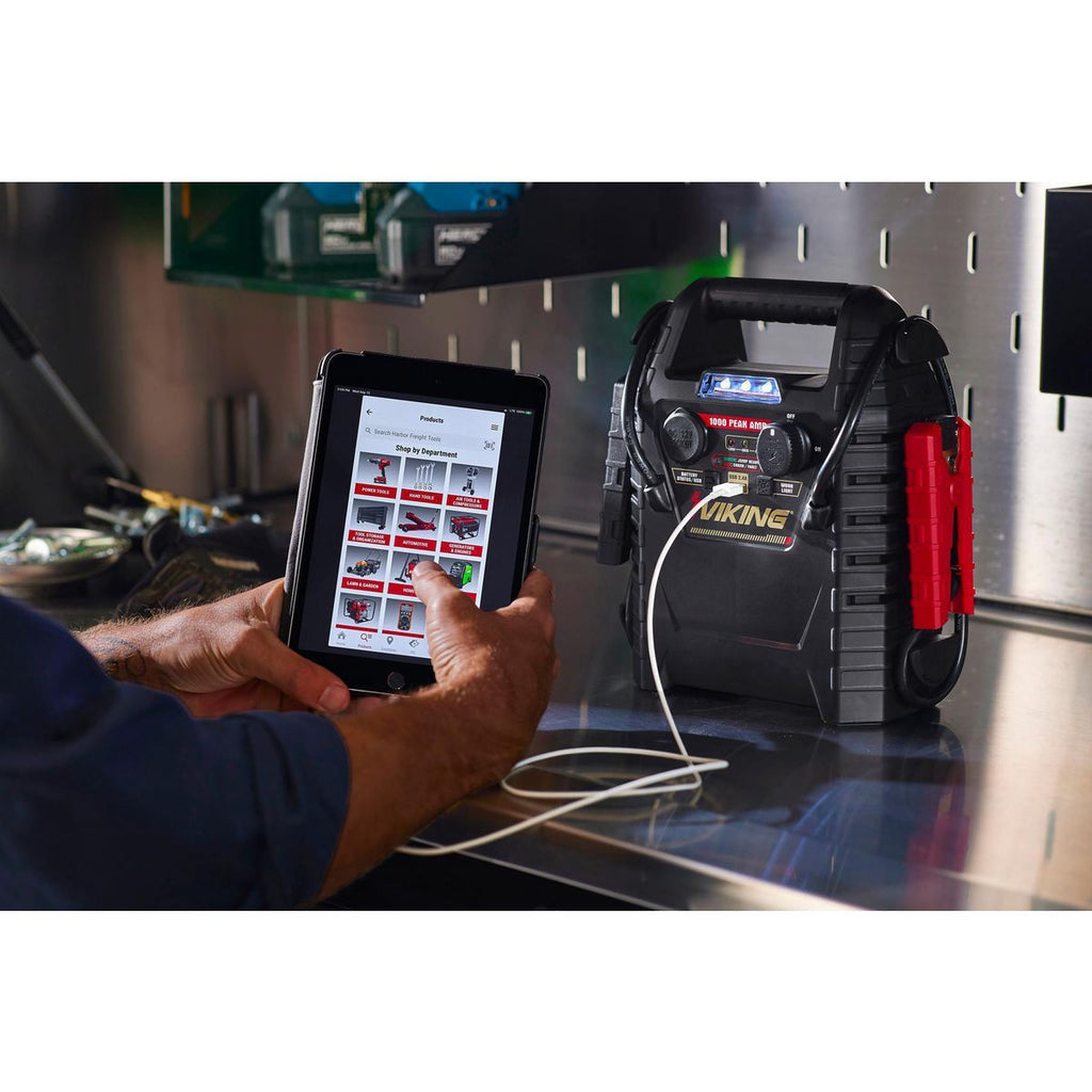 1000 Peak Amp Jump Starter and Power Pack with 150 PSI Air Compressor L552