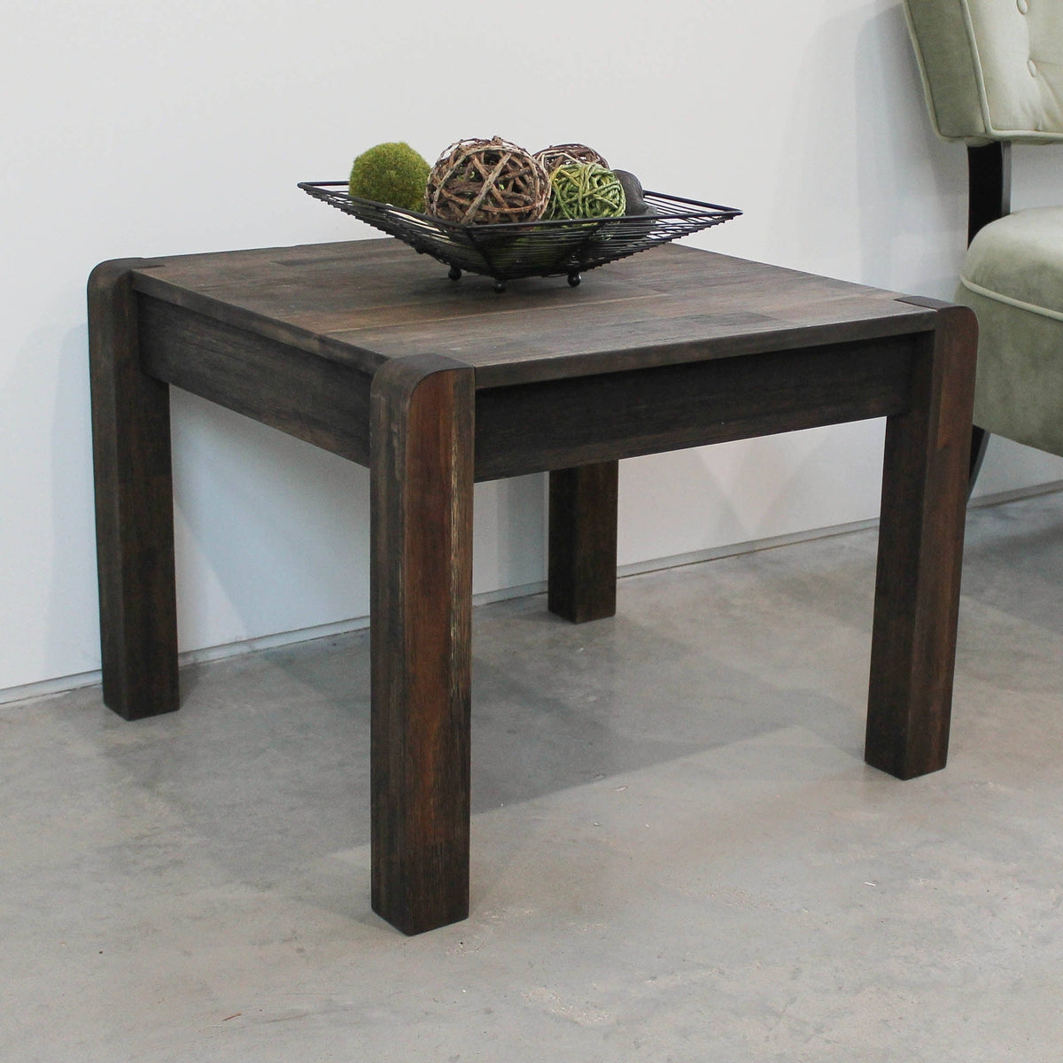End Table S741819