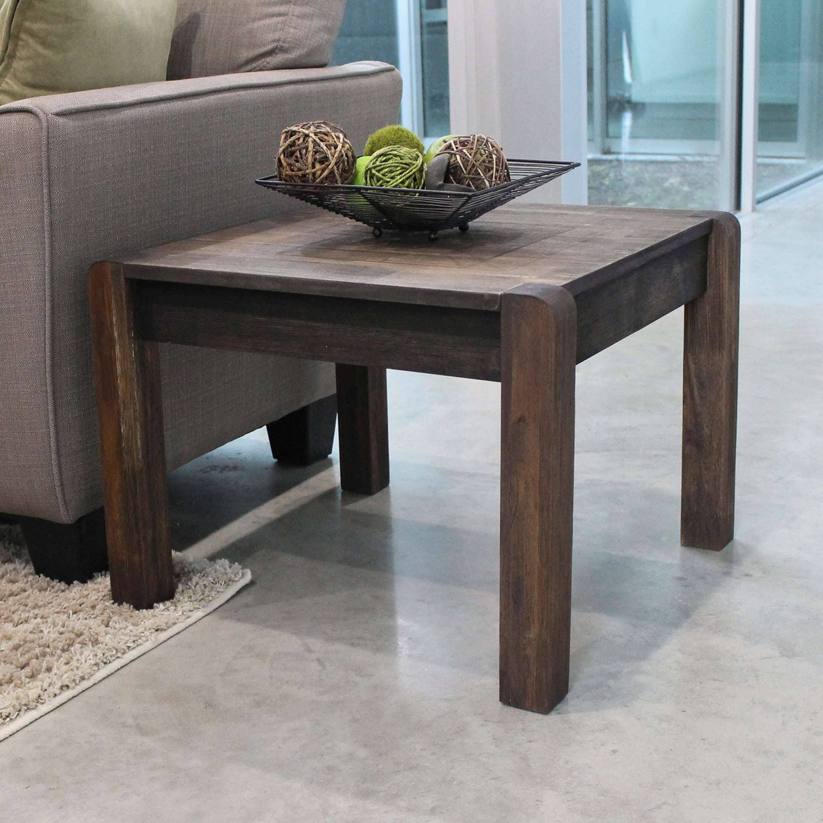 End Table S741819