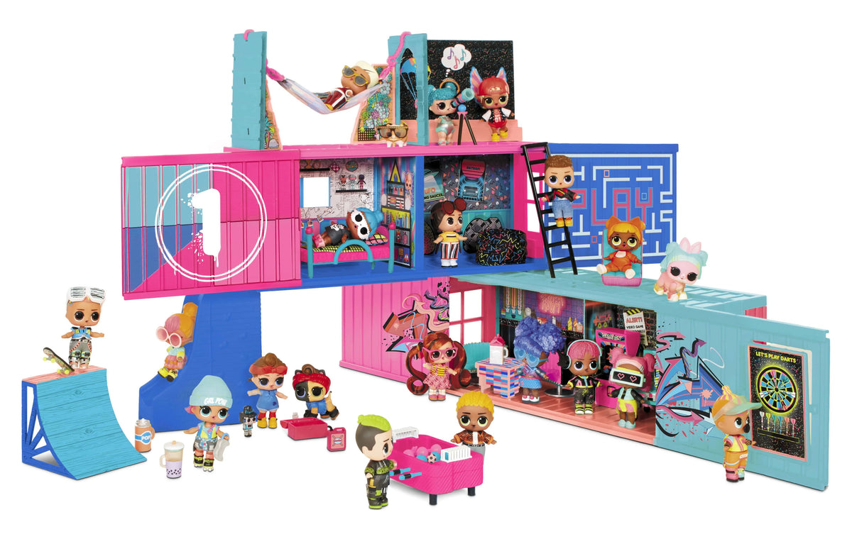 Fashion Show House Playset with 2 Dolls M6961