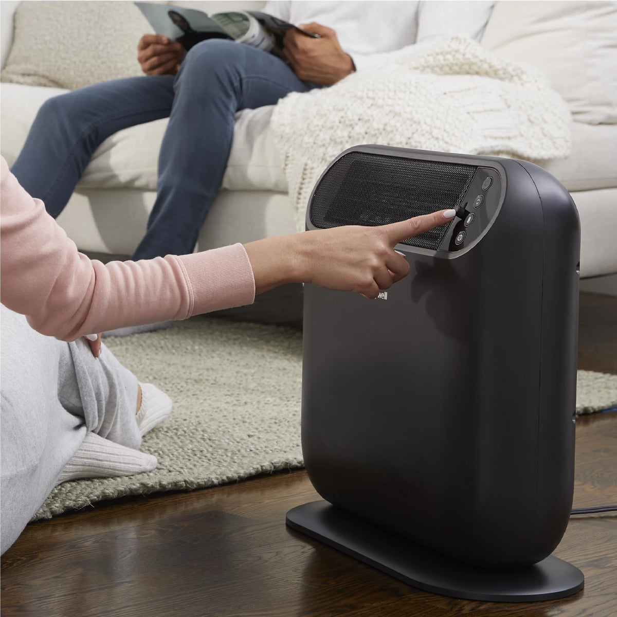 Ceramic Personal Heater Black D7763