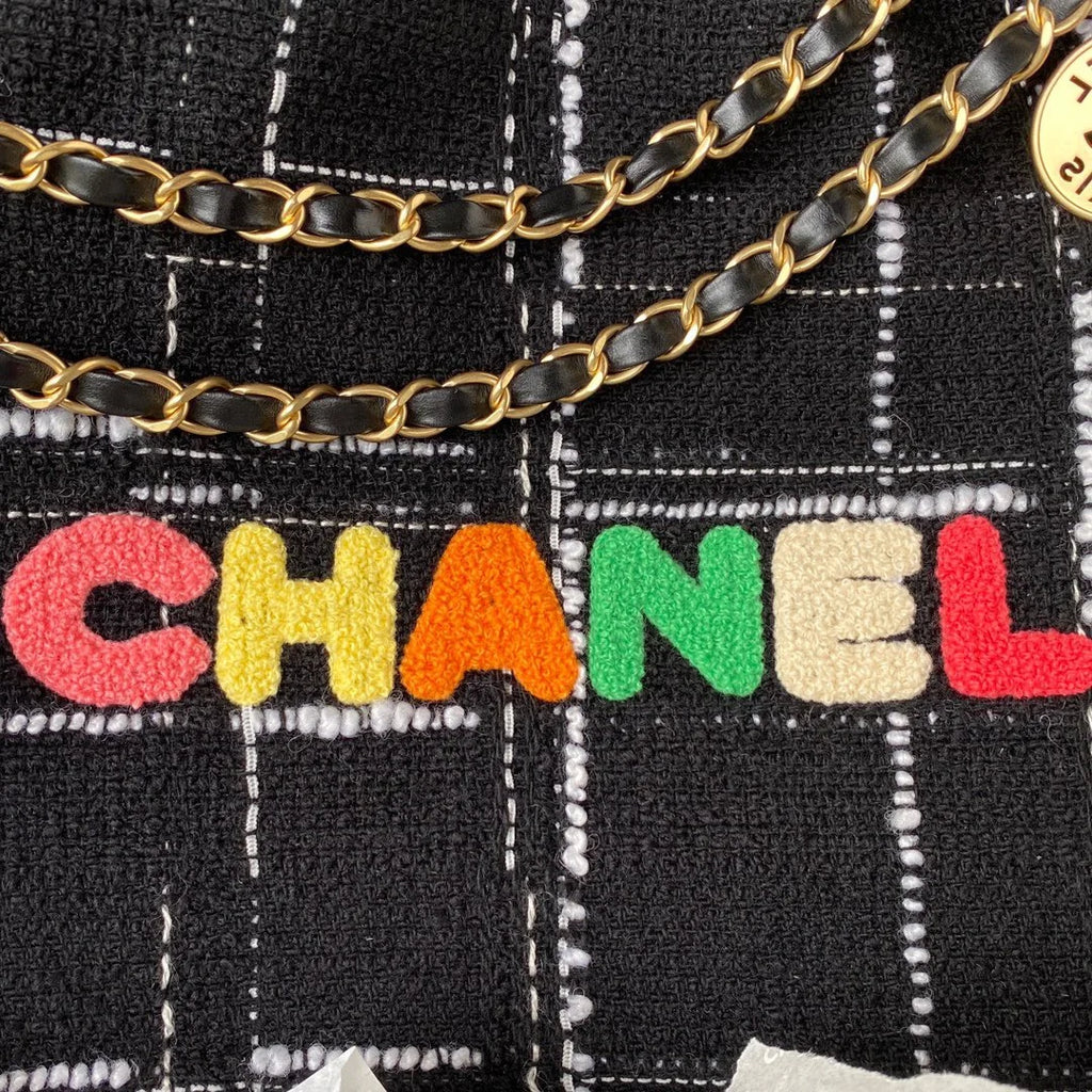 Black Handbag M567015