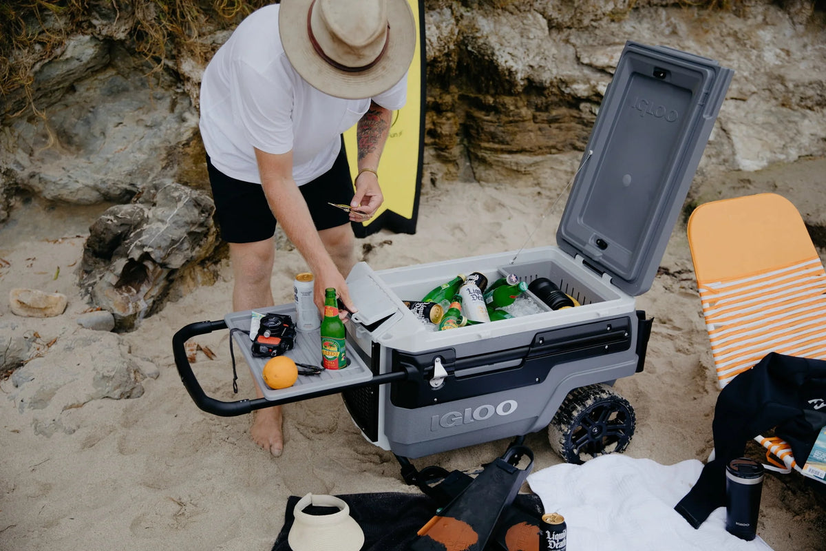 70 Qt. Wheeled Cooler H9199